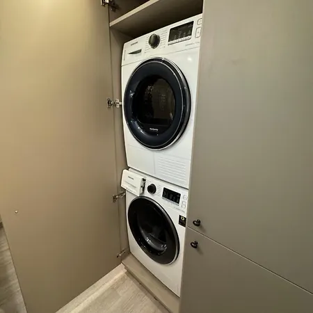 Charming & Escape - Close To Transport Διαμέρισμα *