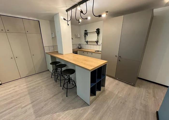 Charming & Escape - Close To Transport Apartman *