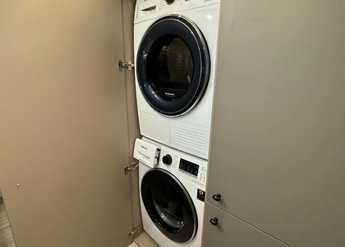 Charming & Escape - Close To Transport Διαμέρισμα *